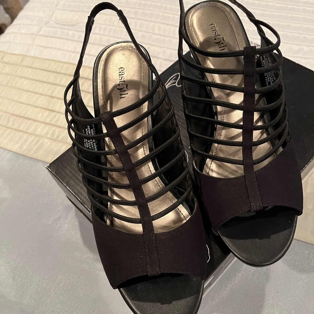 Easy Street Black Strappy Heels